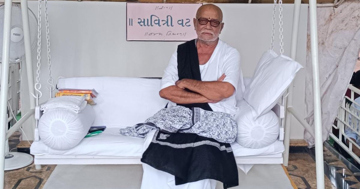 Morari Bapu extends Diwali, New Year wishes with a message of enlightenment, peace